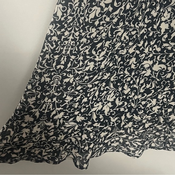 Reformation Sybil One Shoulder Mini Dress in Sussie. Size 6 - Picture 7 of 11